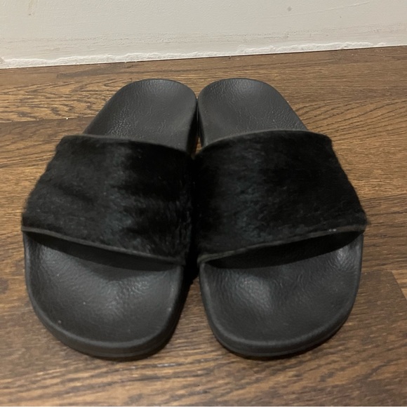 Adidas Adilette Pony Hair Flat Slider Sandals Black - Picture 3 of 6